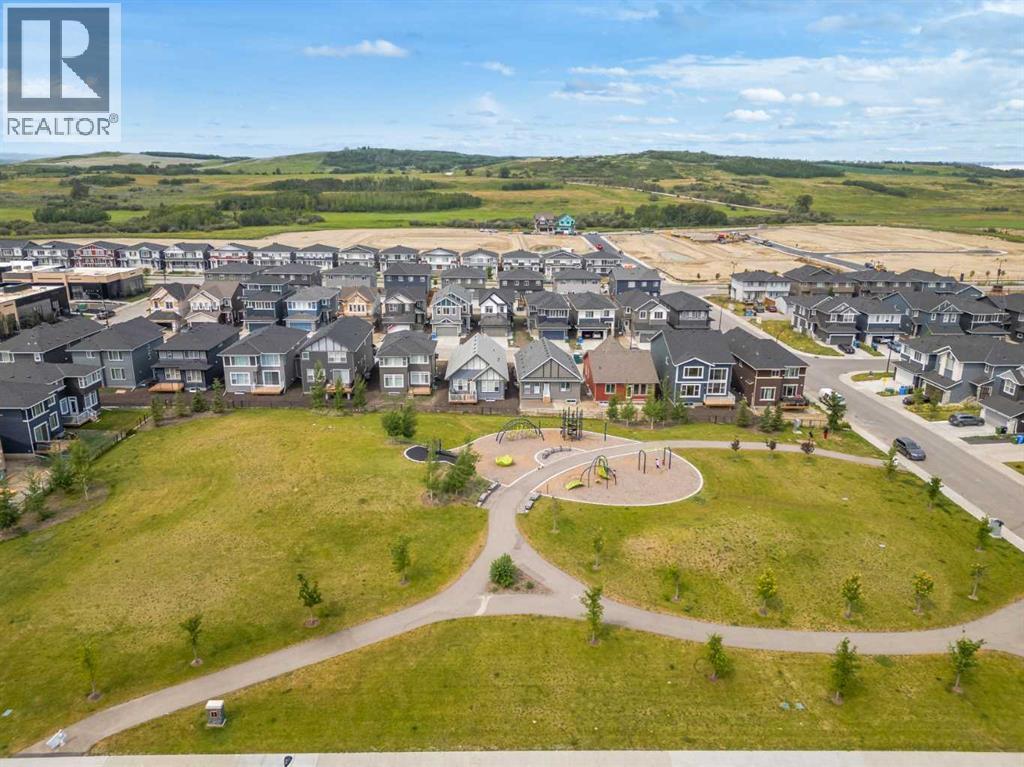 Single Family House for Sale in  Creekview Manor SW Pine Creek Calgary 