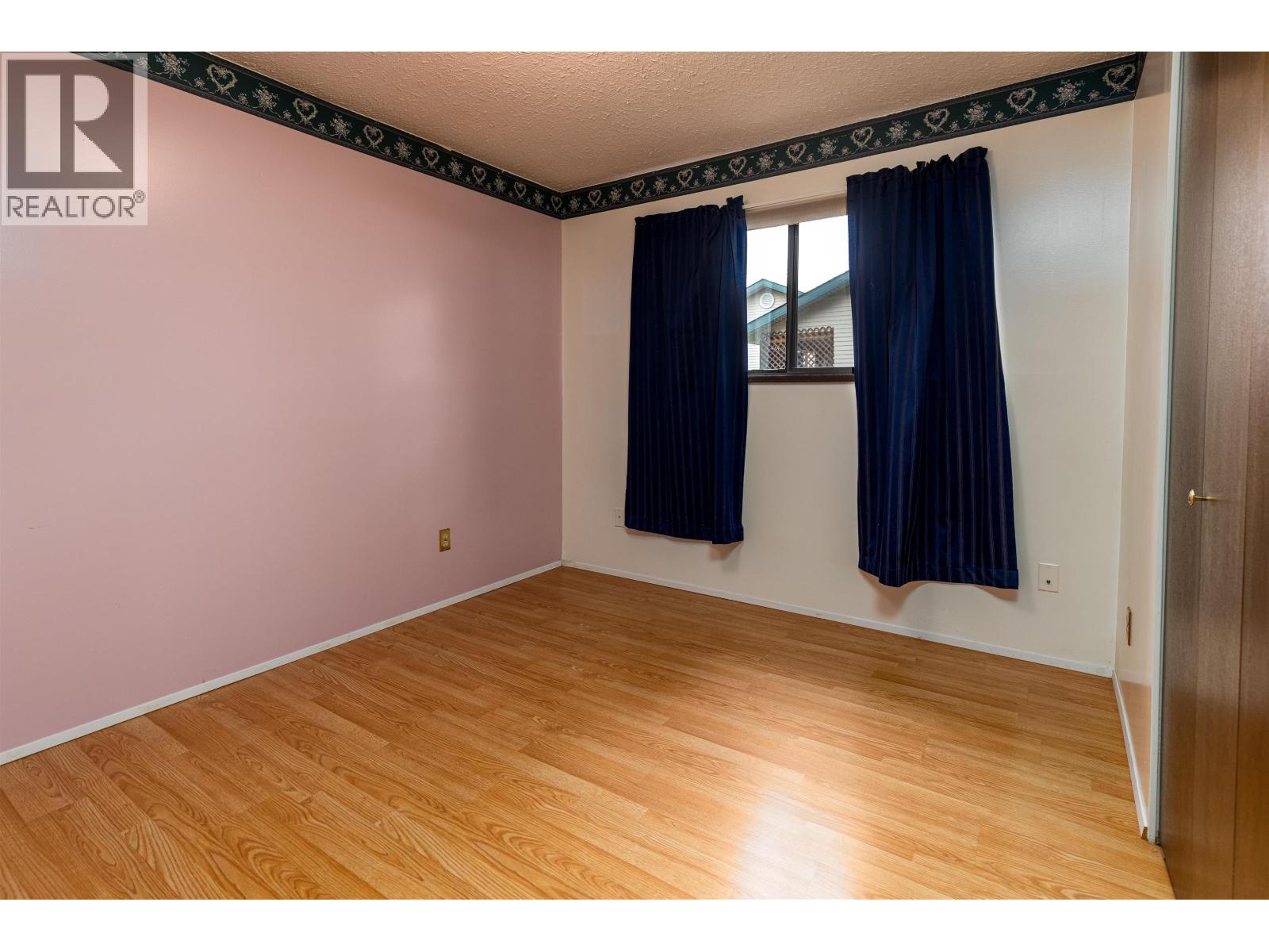 #15-4832 LAZELLE Avenue, Terrace