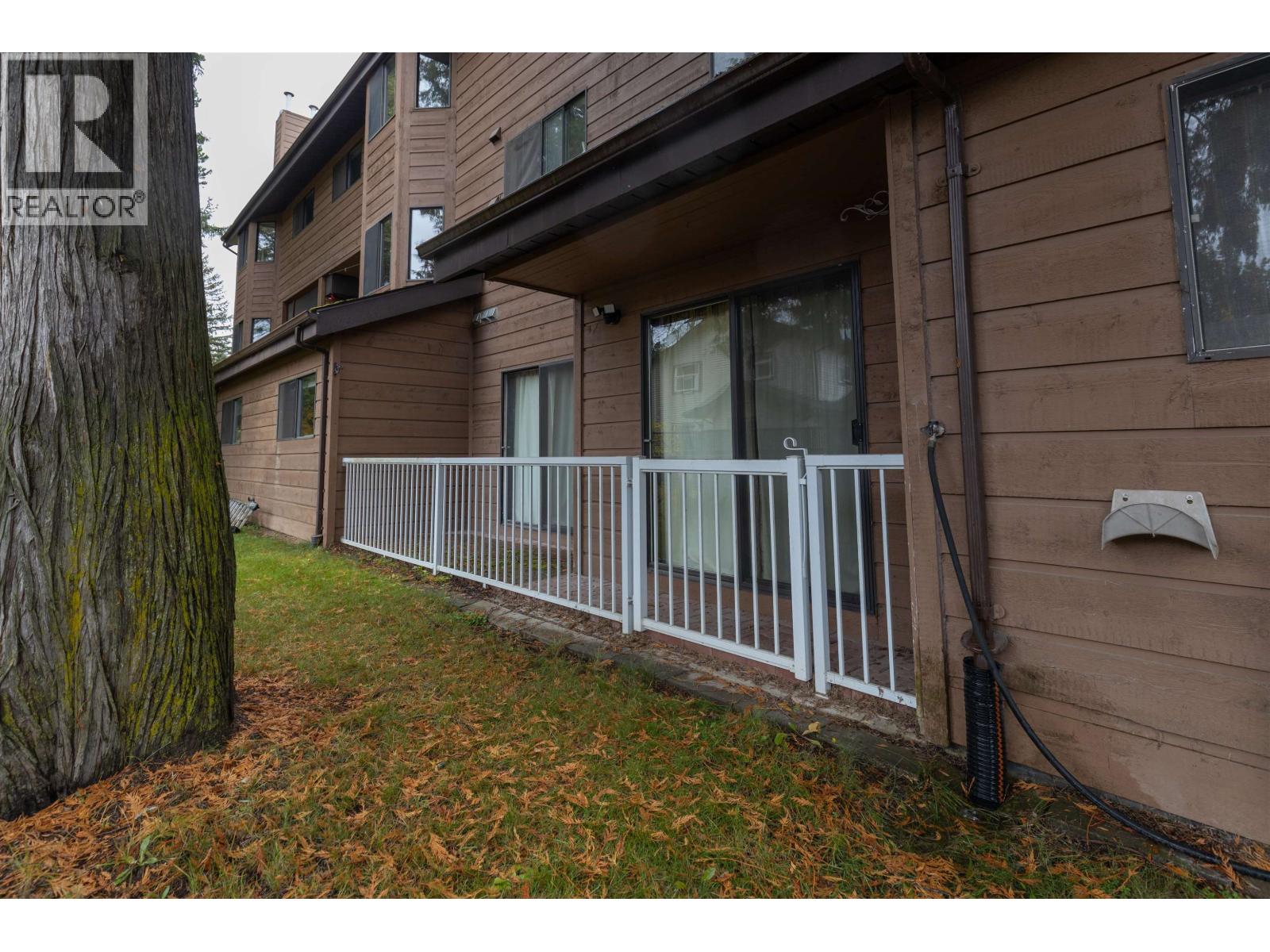 #15-4832 LAZELLE Avenue, Terrace