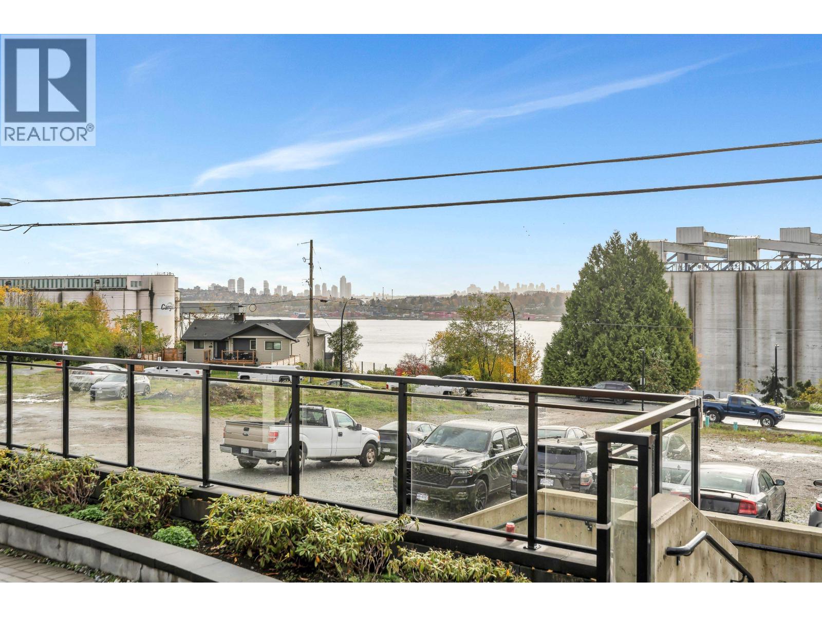 #146 545 E 2ND STREET, North Vancouver