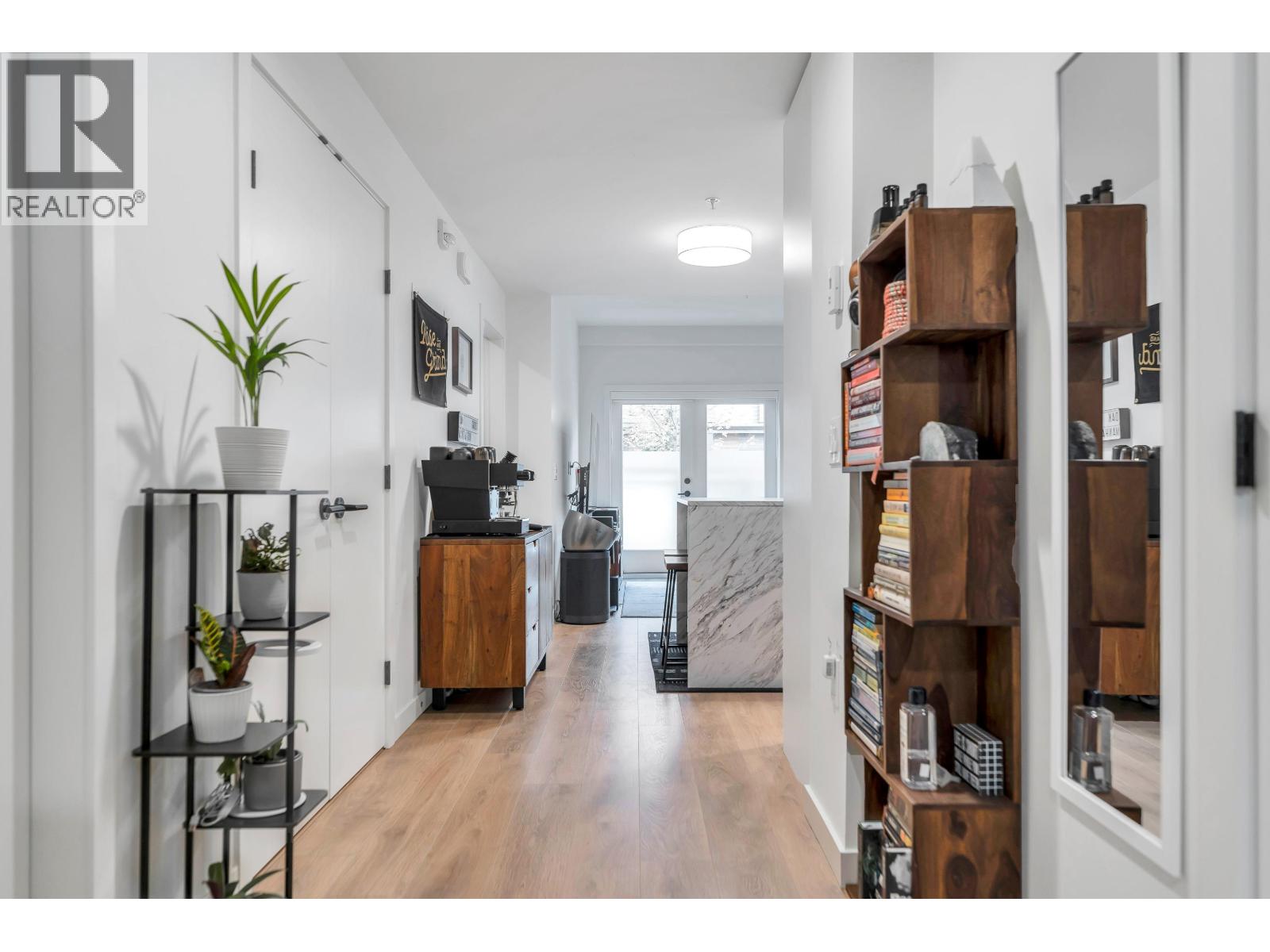 #146 545 E 2ND STREET, North Vancouver