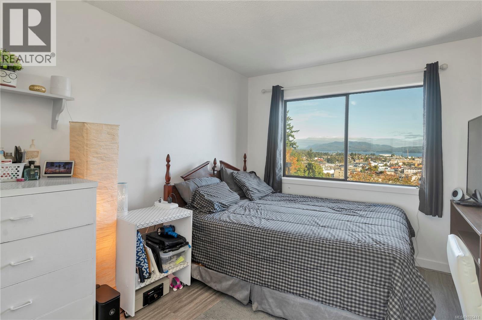 204 907 Cedar St, Campbell River