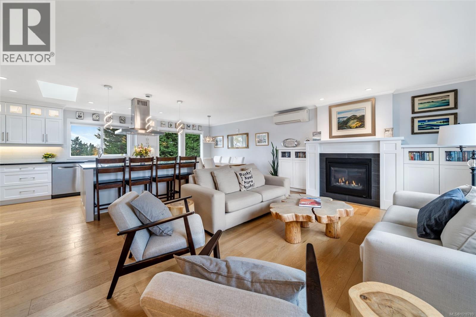  567 Fermoy Place, Saanich