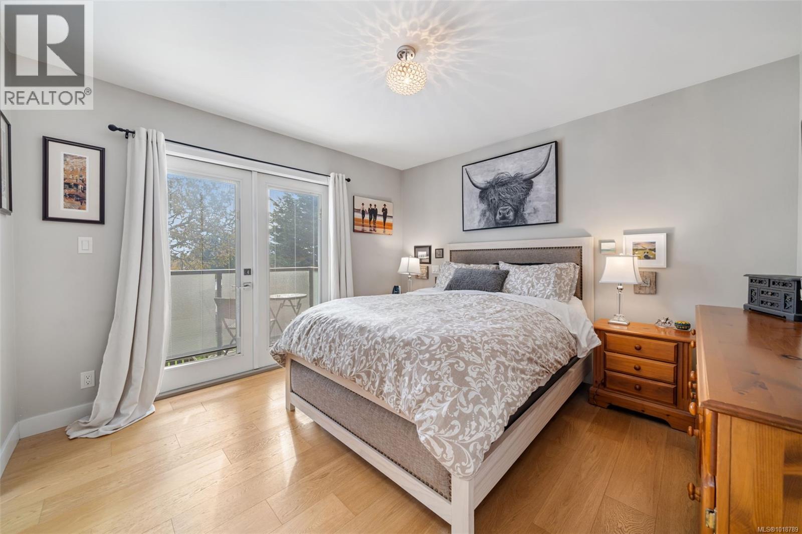  567 Fermoy Place, Saanich