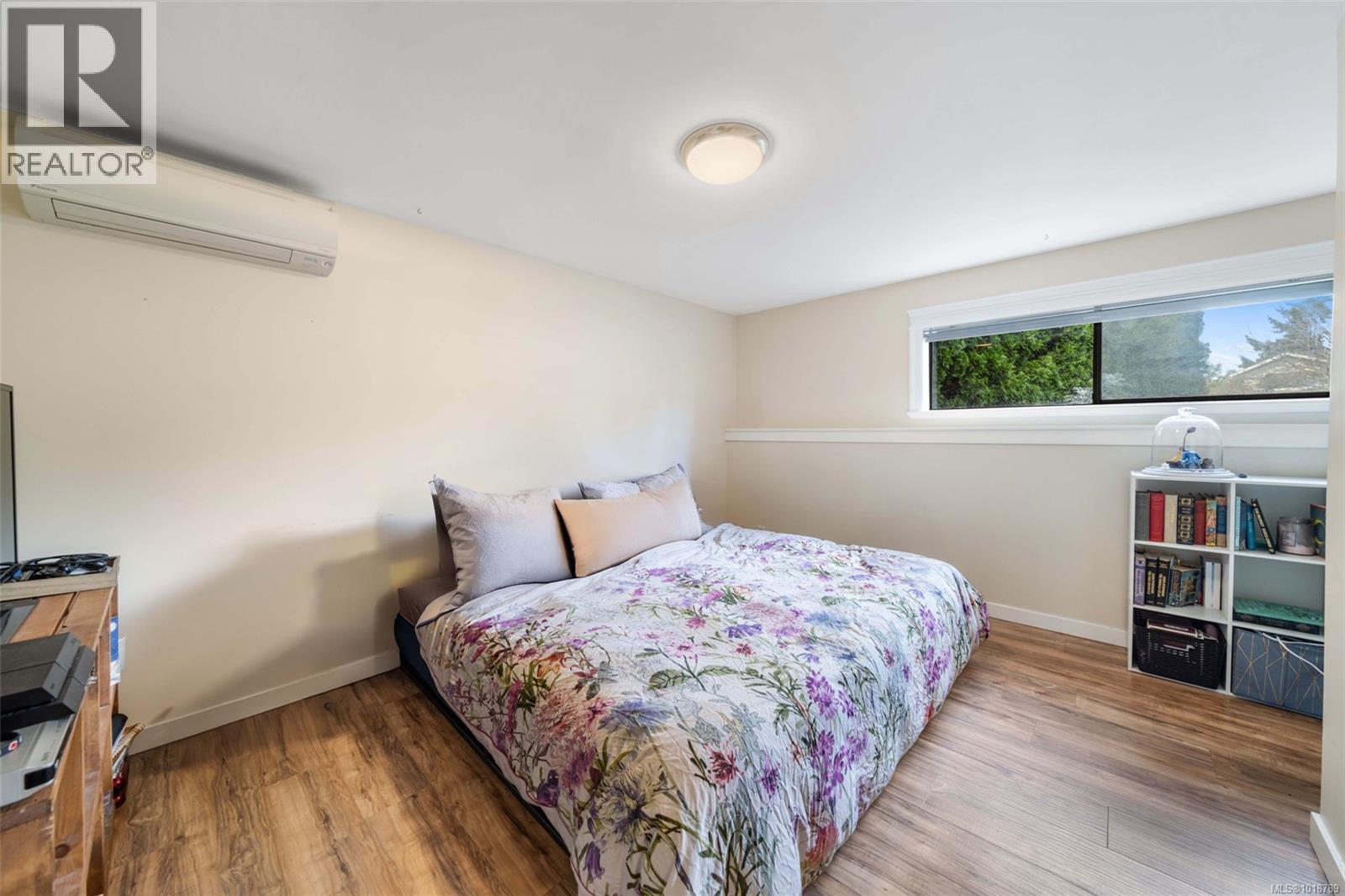  567 Fermoy Place, Saanich