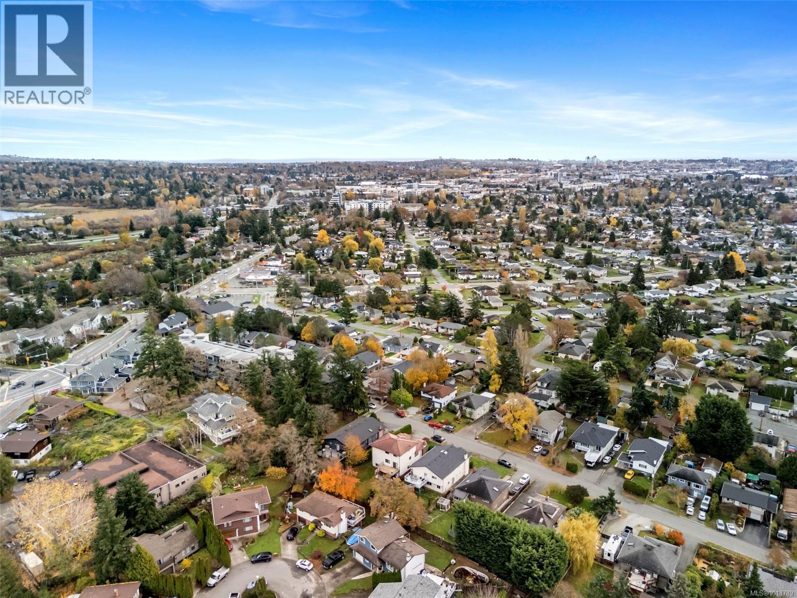  567 Fermoy Place, Saanich