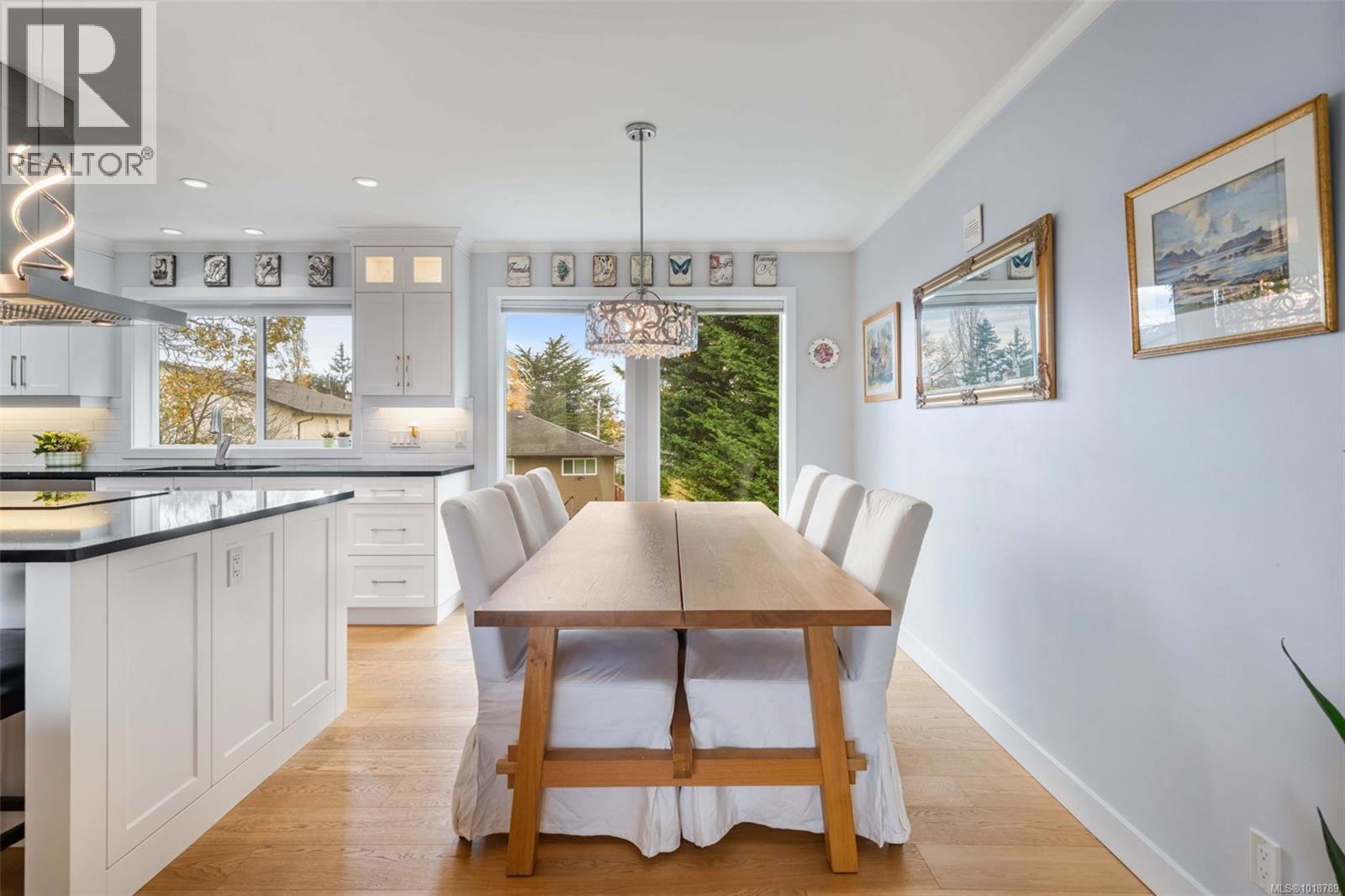  567 Fermoy Place, Saanich