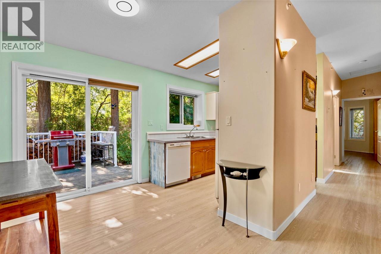  1260 Scotch Creek Wharf Road, Scotch Creek