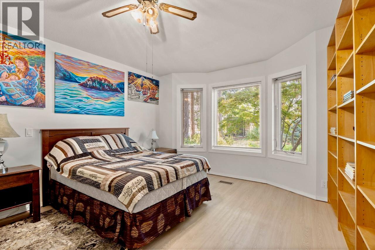  1260 Scotch Creek Wharf Road, Scotch Creek