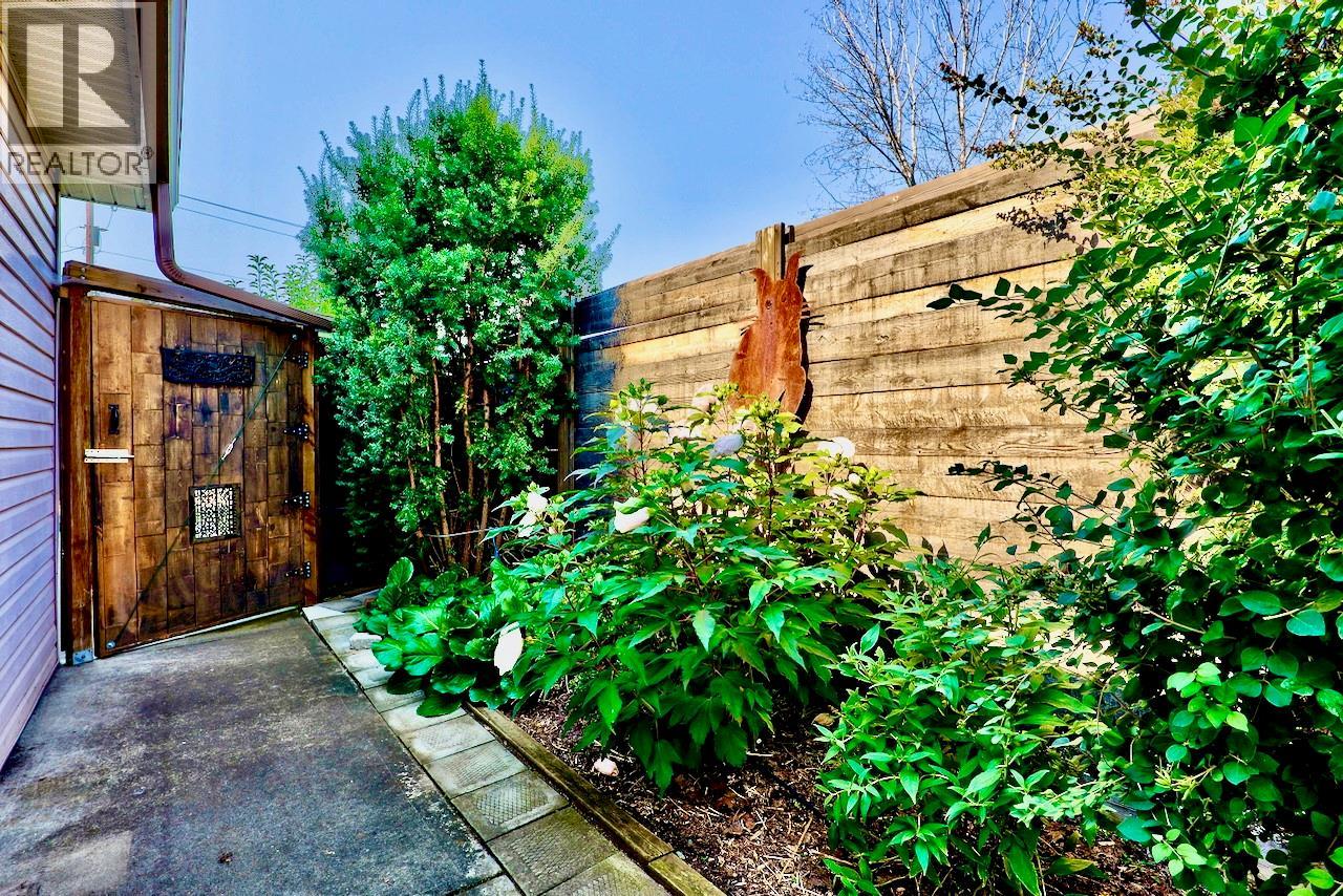  1260 Scotch Creek Wharf Road, Scotch Creek