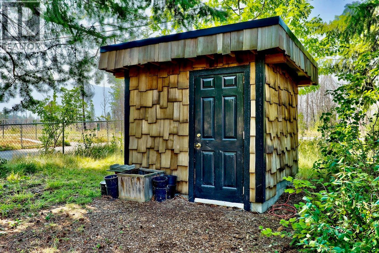  1260 Scotch Creek Wharf Road, Scotch Creek