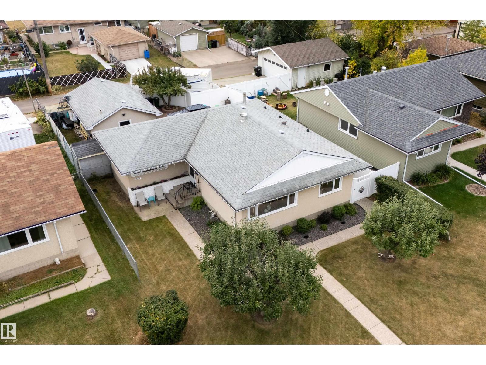 7719 71 AV NW, Edmonton