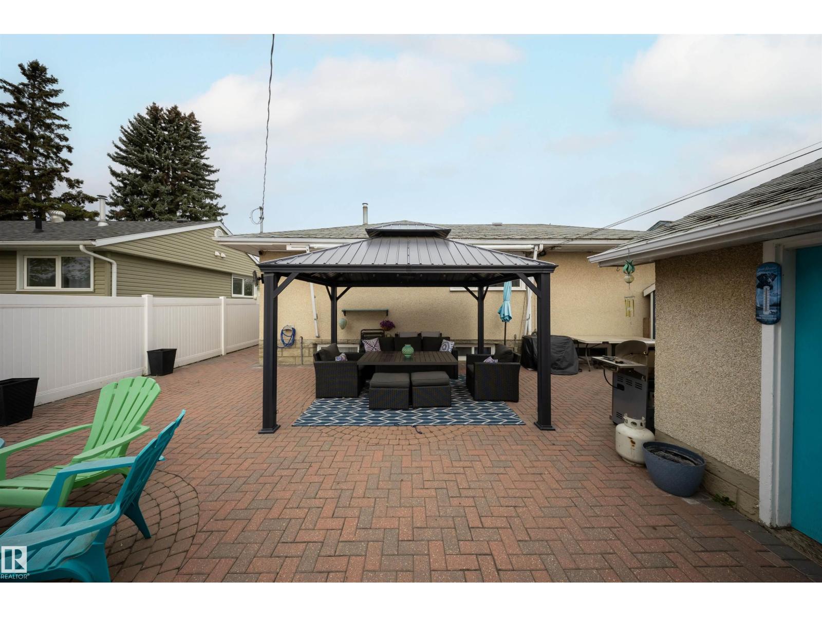 7719 71 AV NW, Edmonton