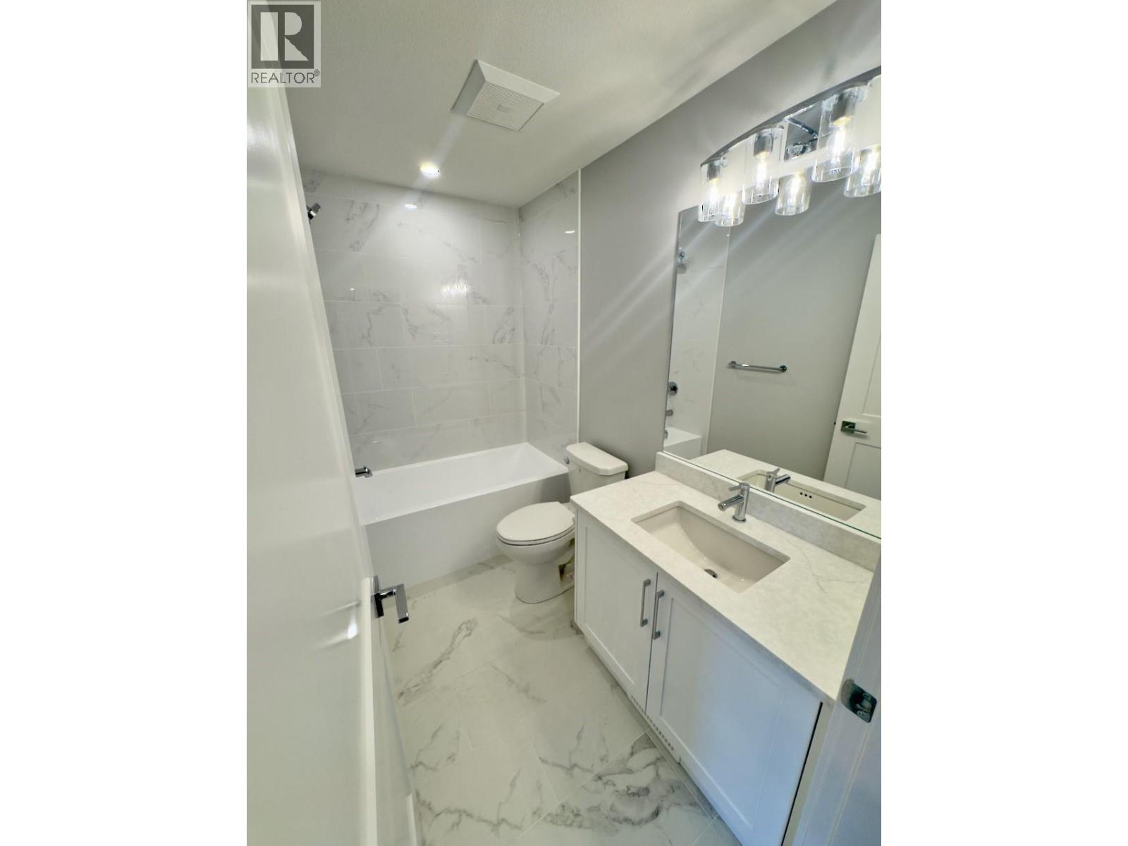 #19 130 COLEBROOK ROAD - 22