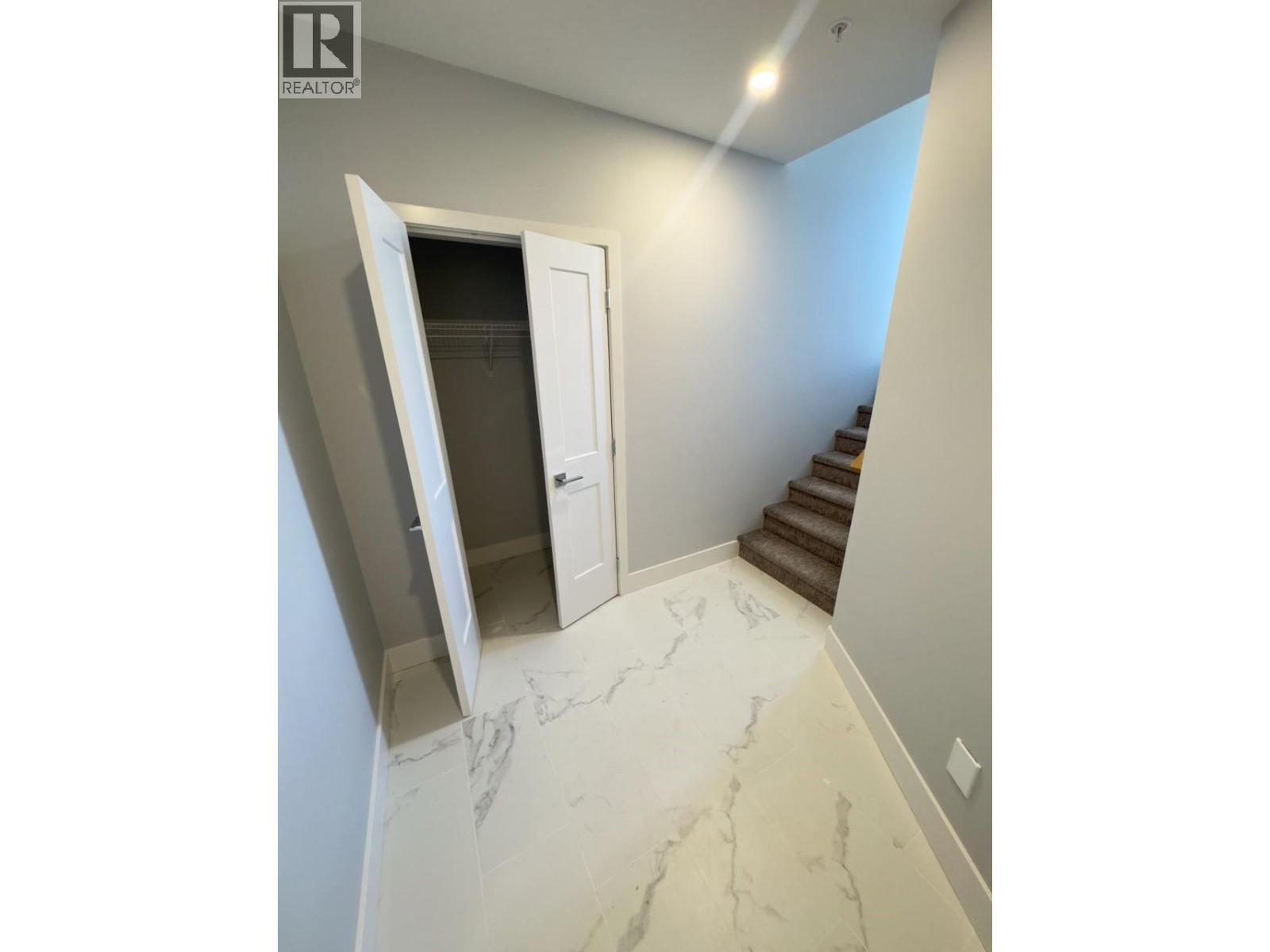 #19 130 COLEBROOK Road - 5