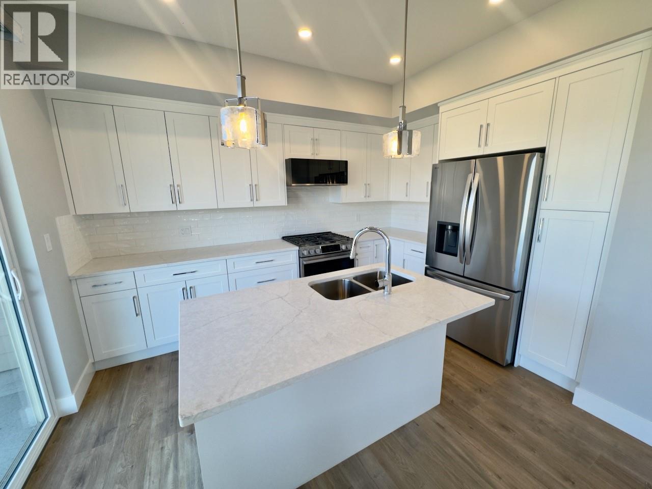 #19 130 COLEBROOK ROAD - 9