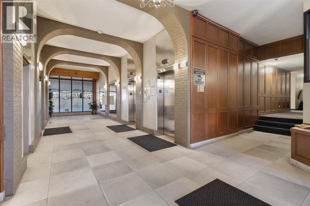 Single Family House for Sale in   Dalton Drive NW Dalhousie Calgary 