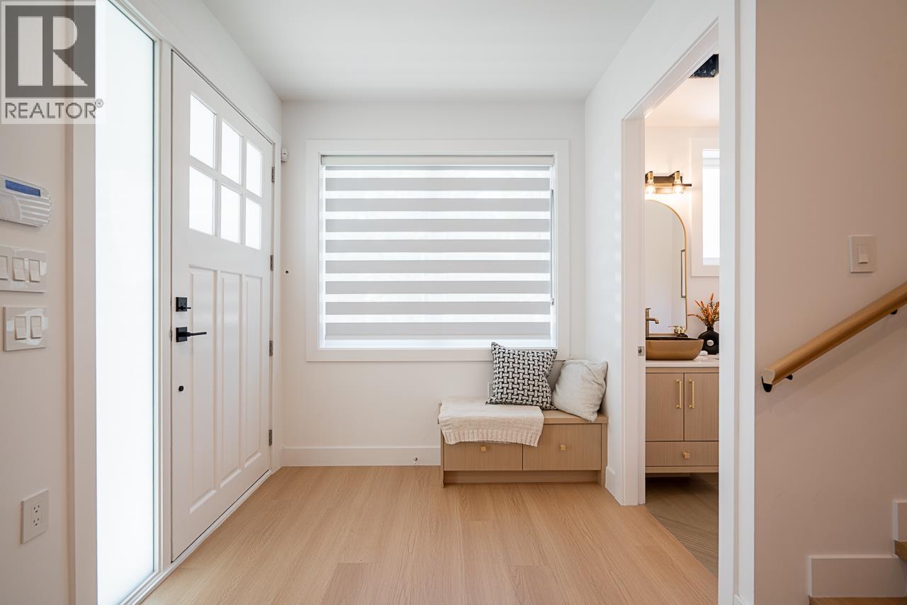 2103 E 33RD AVENUE, Vancouver