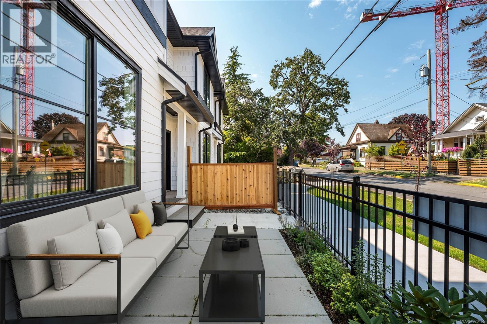 5 820 Dunsmuir Rd, Esquimalt