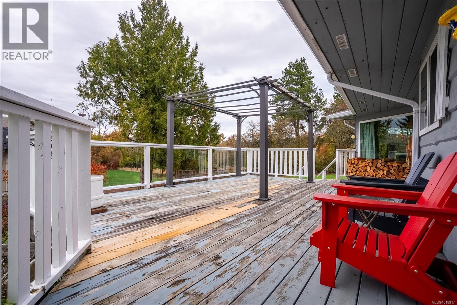 6327 Lansdowne Pl, Duncan