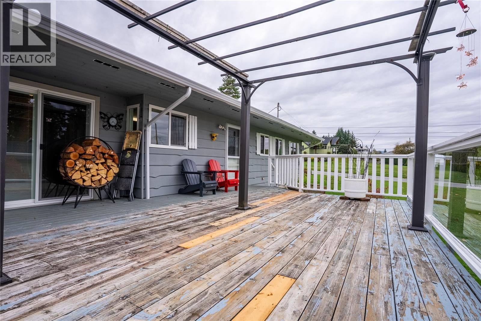 6327 Lansdowne Pl, Duncan