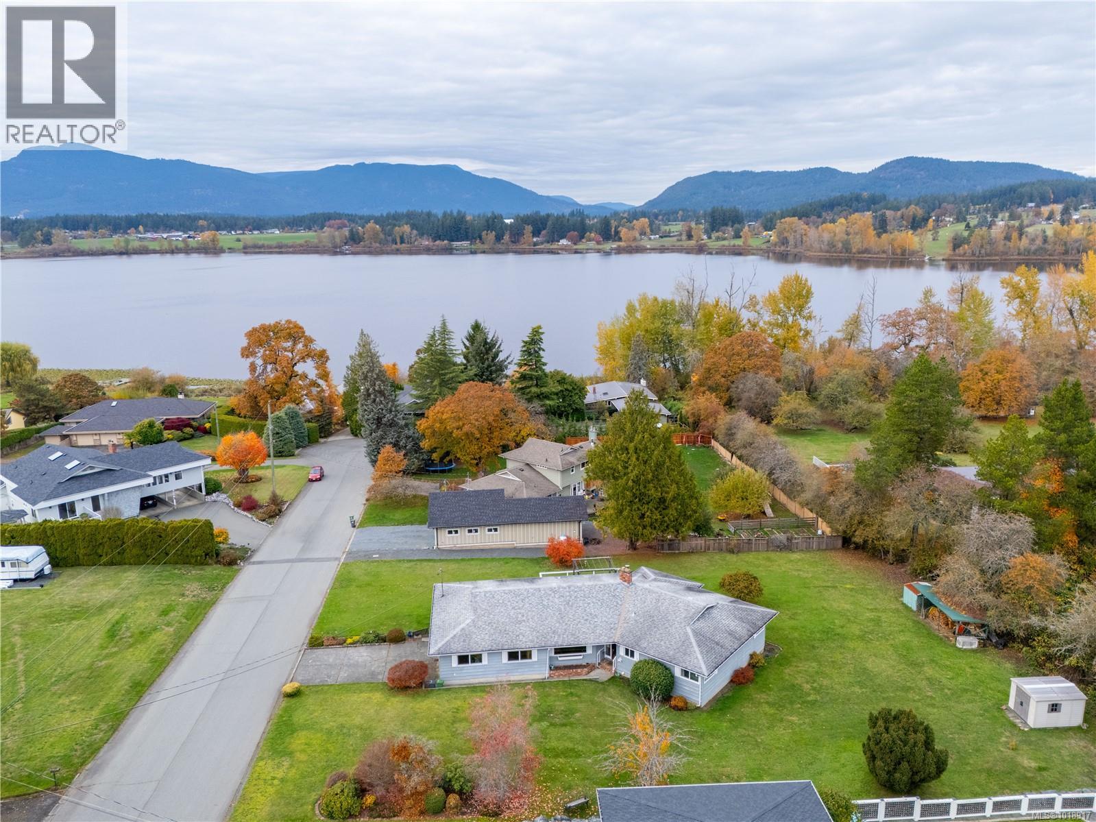 6327 Lansdowne Pl, Duncan