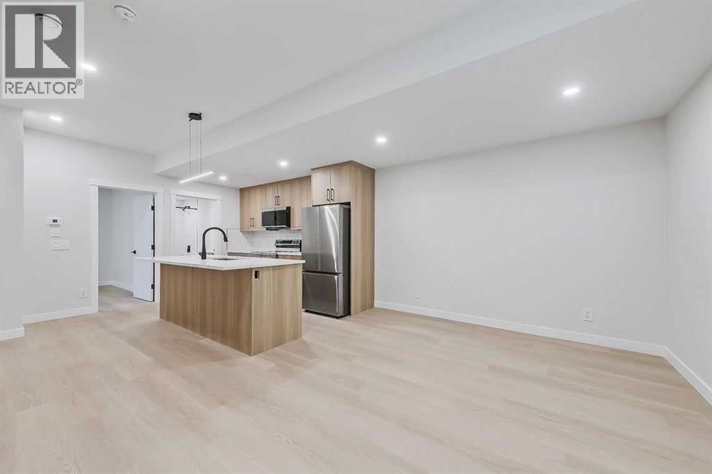 912 15 Avenue NE, Calgary, Alberta