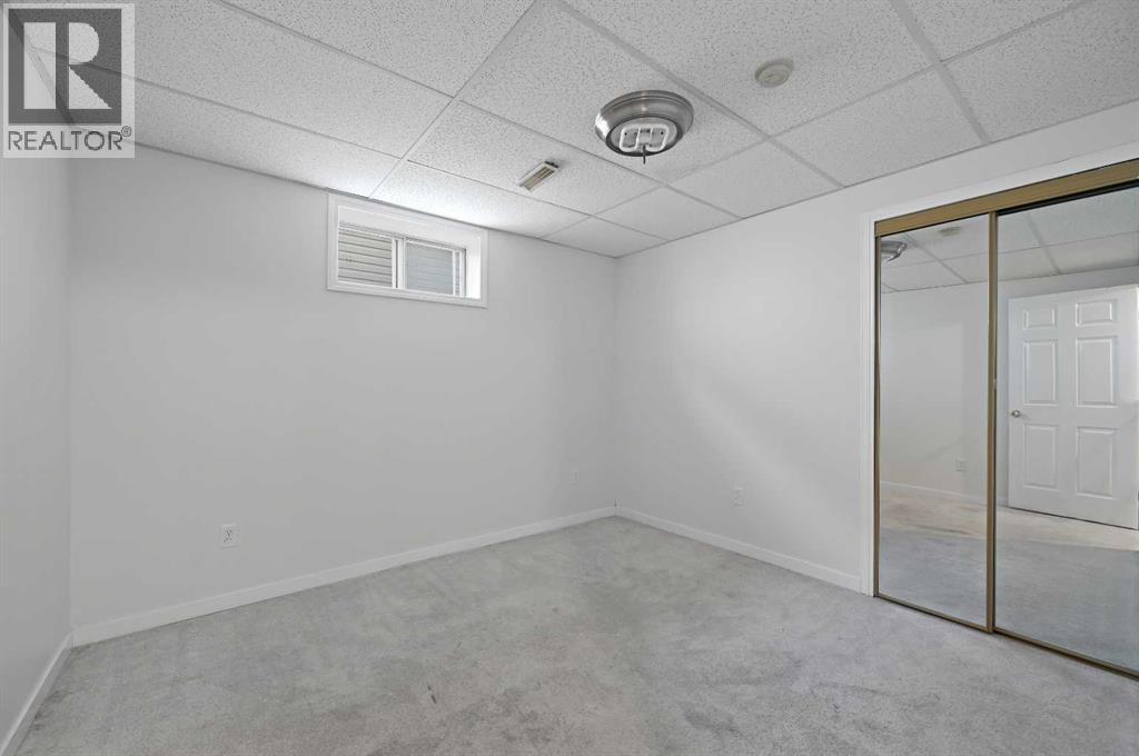 Single Family House for Sale in  Coventry Close NE Coventry Hills Calgary 