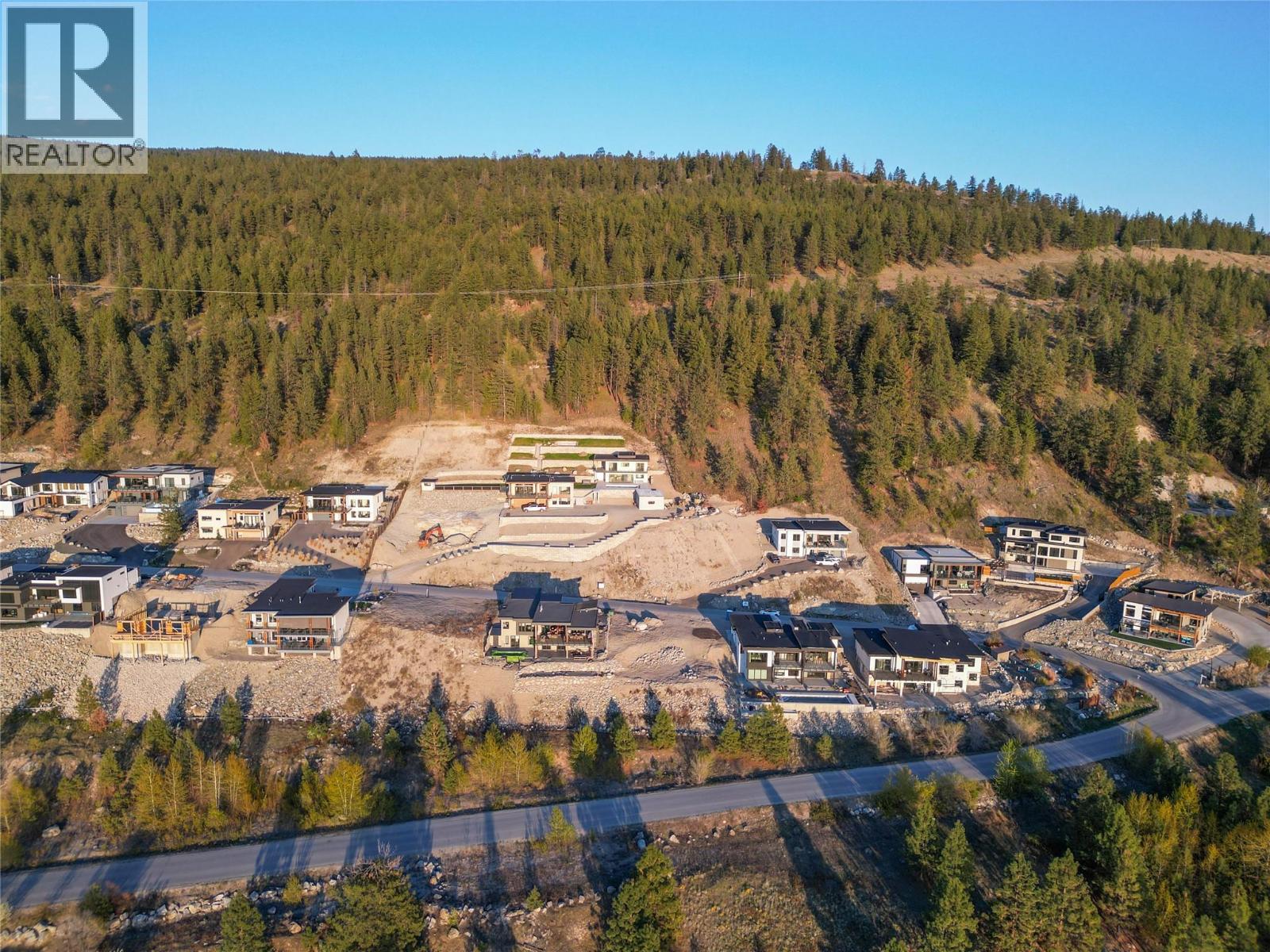 2855 Outlook Way, Naramata