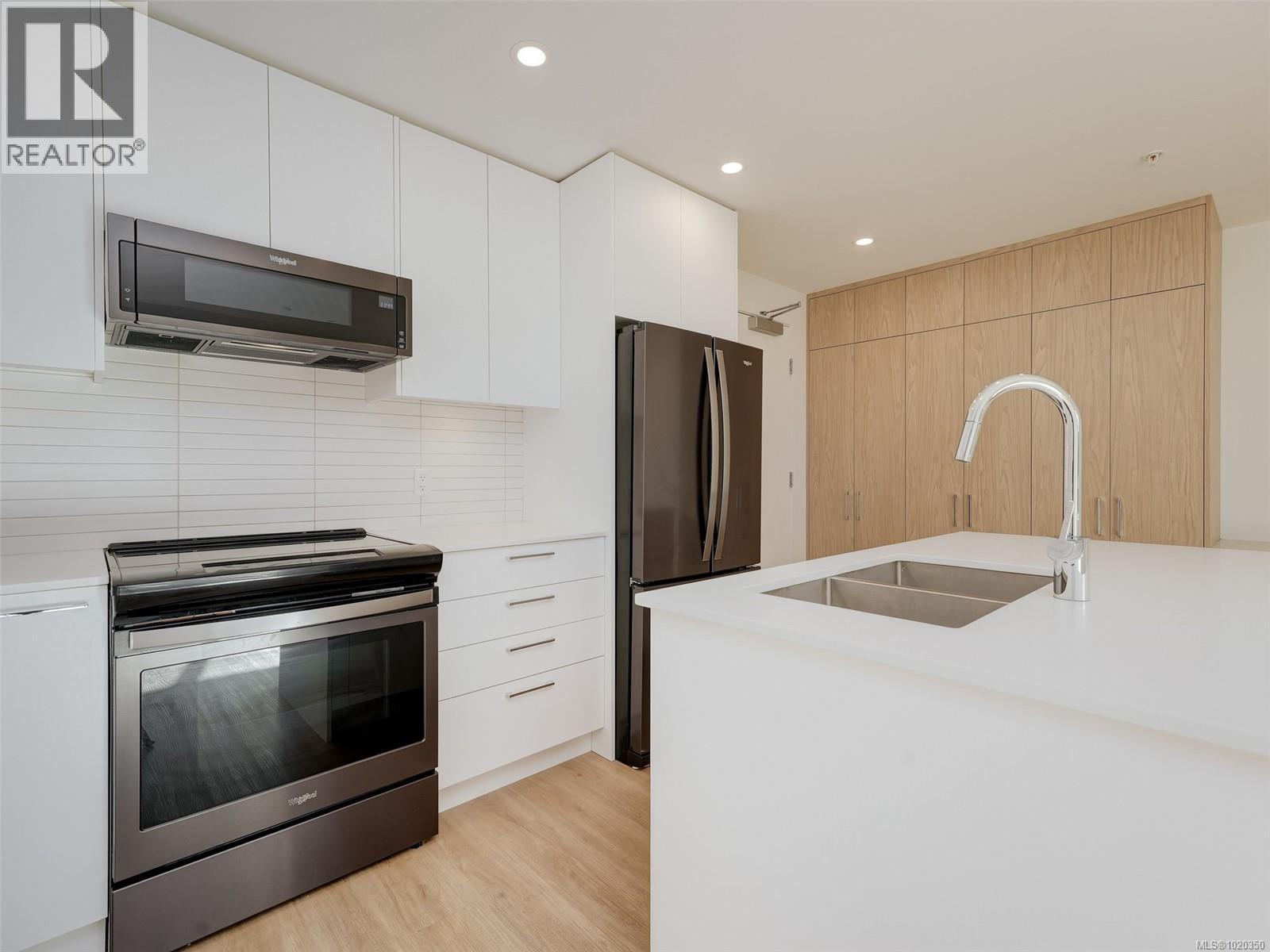 211 940 Reunion Ave, Langford