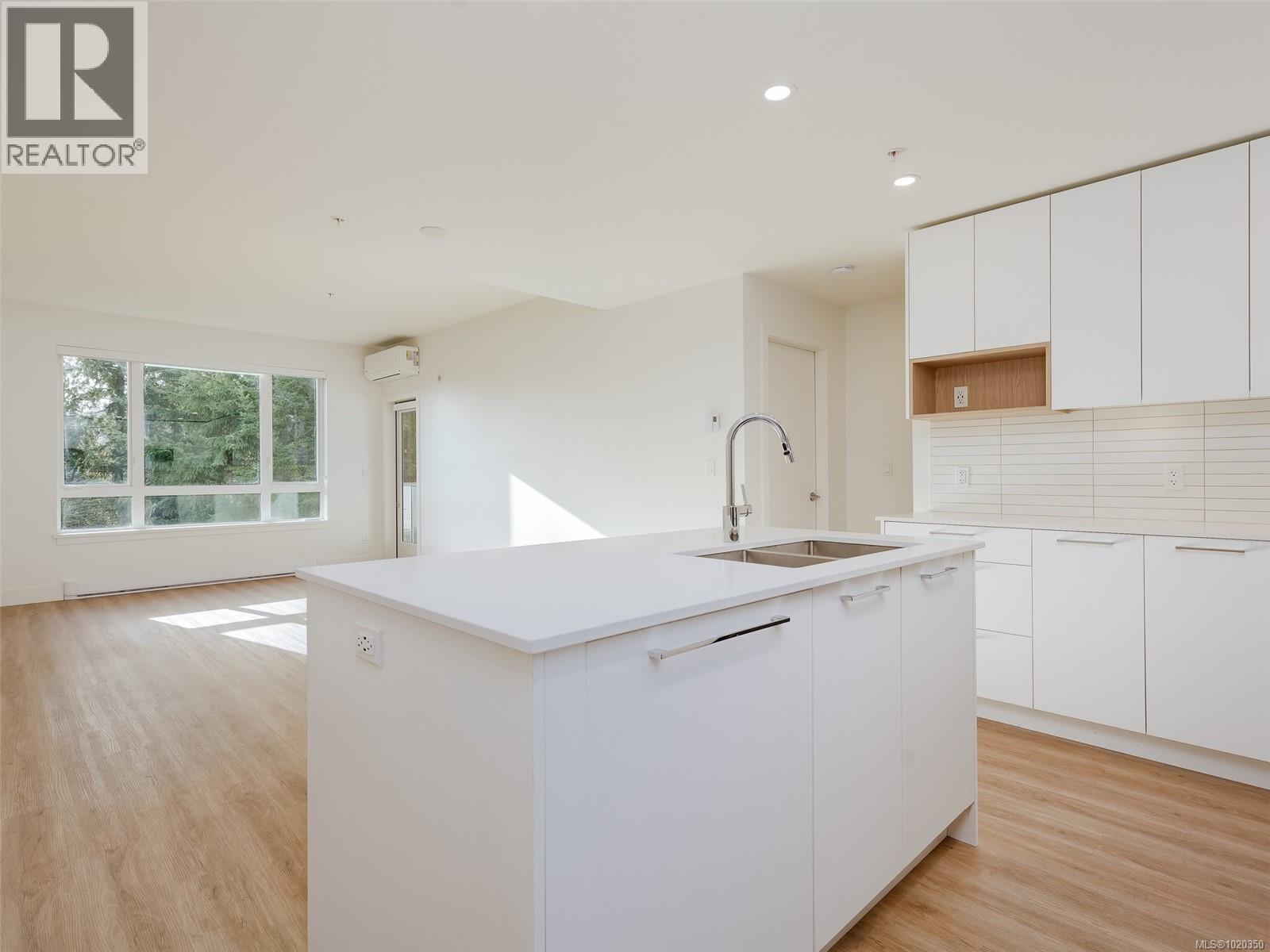 211 940 Reunion Ave, Langford