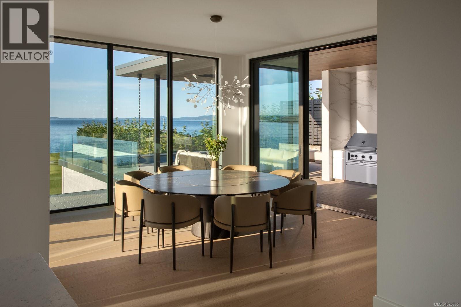  4040 White Rock Street, Saanich