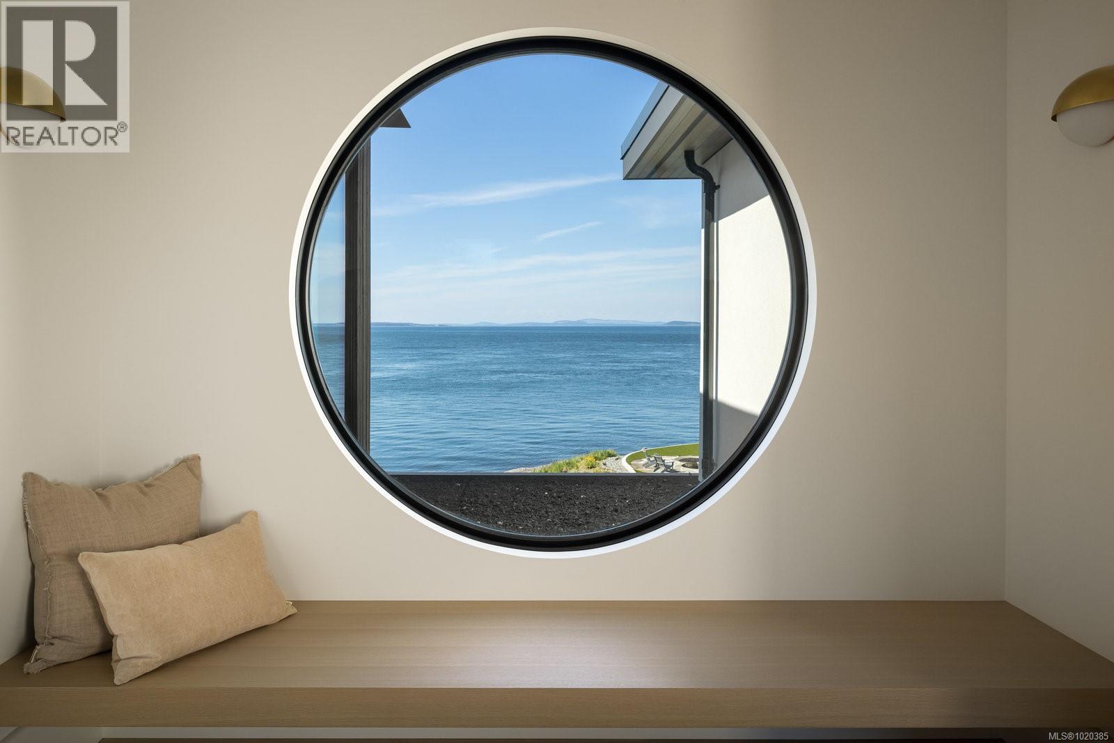  4040 White Rock Street, Saanich