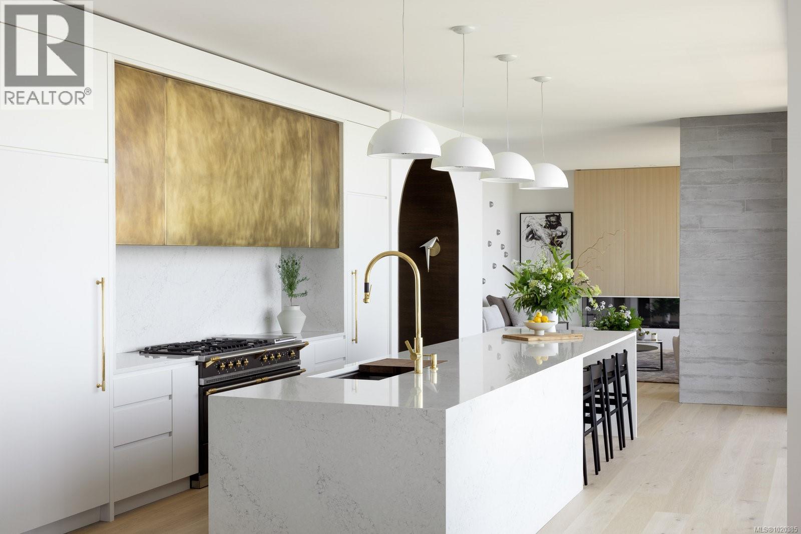  4040 White Rock Street, Saanich