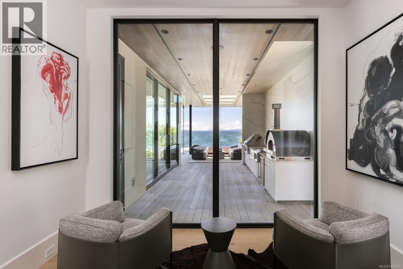  4040 White Rock Street, Saanich