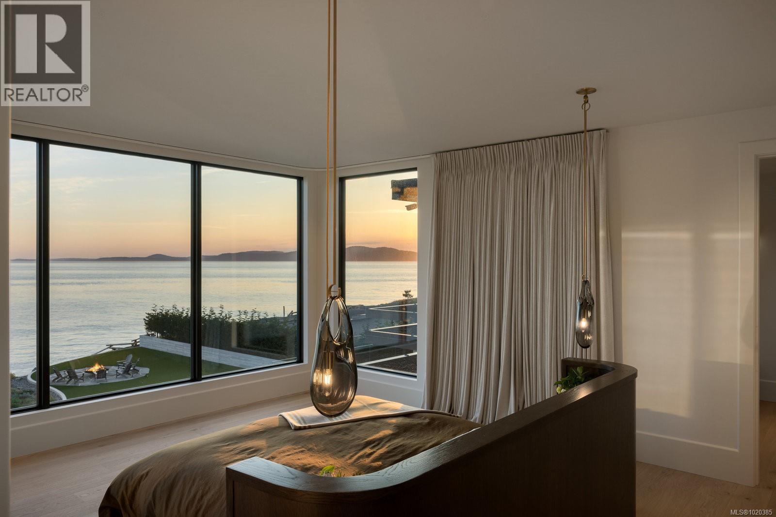  4040 White Rock Street, Saanich