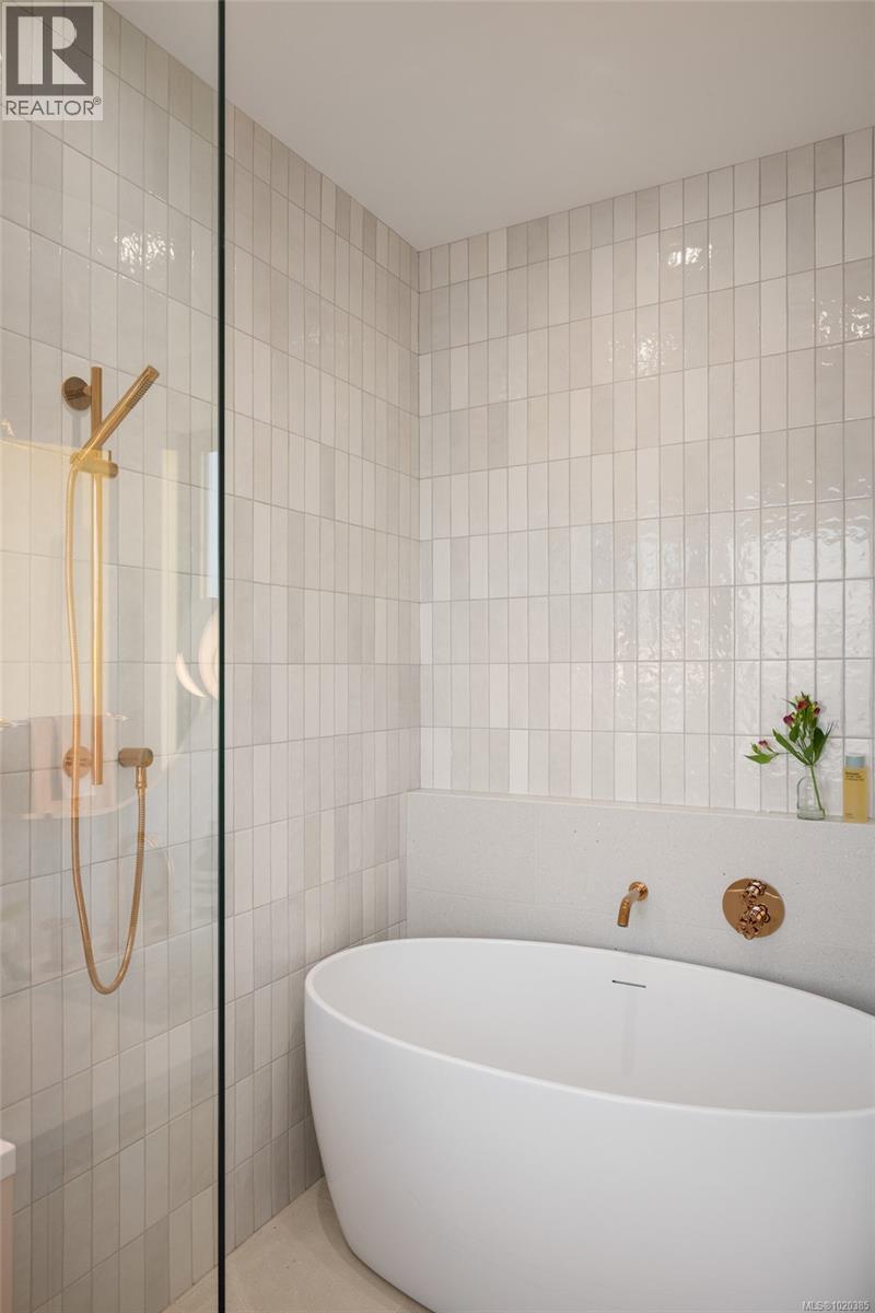  4040 White Rock Street, Saanich