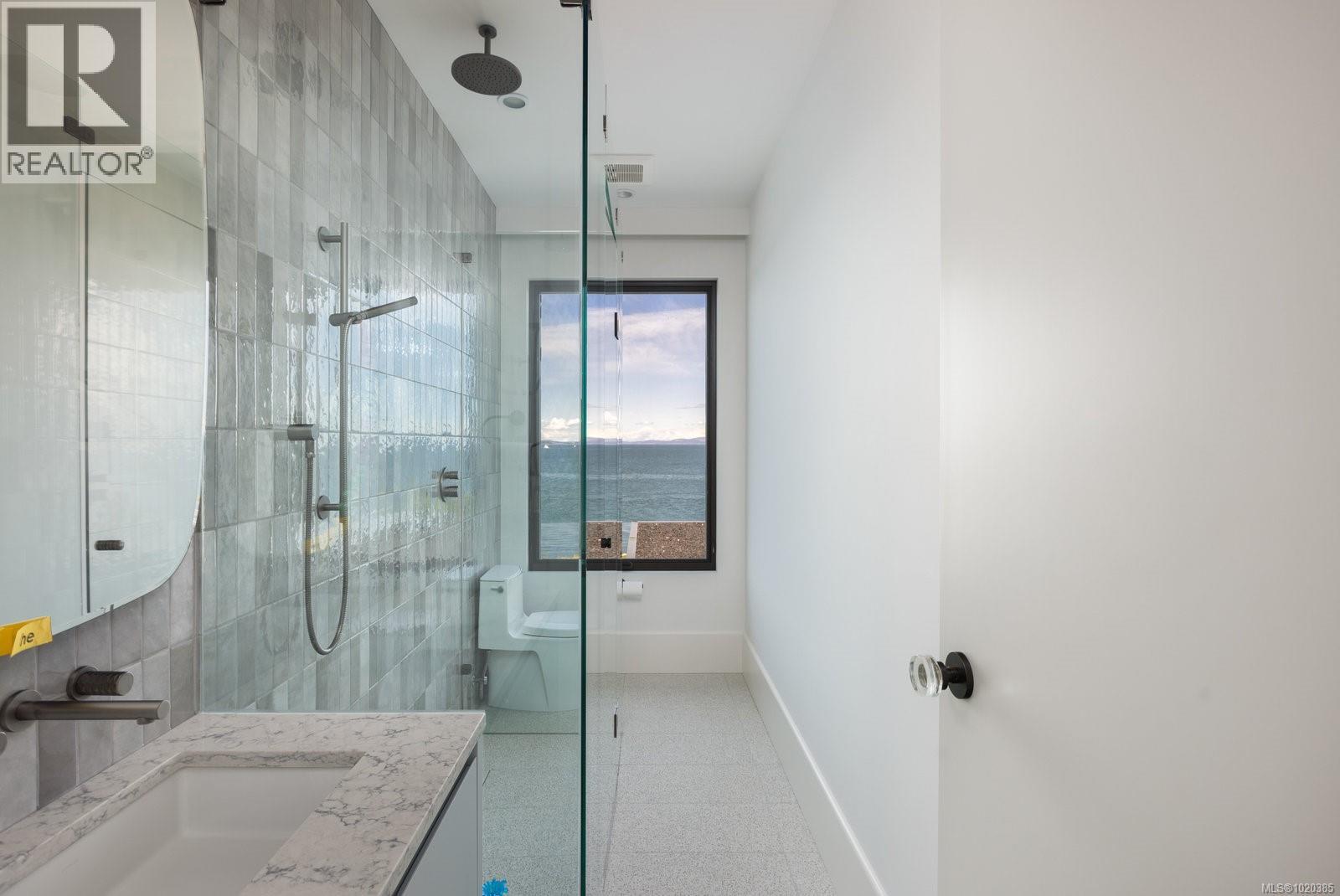  4040 White Rock Street, Saanich