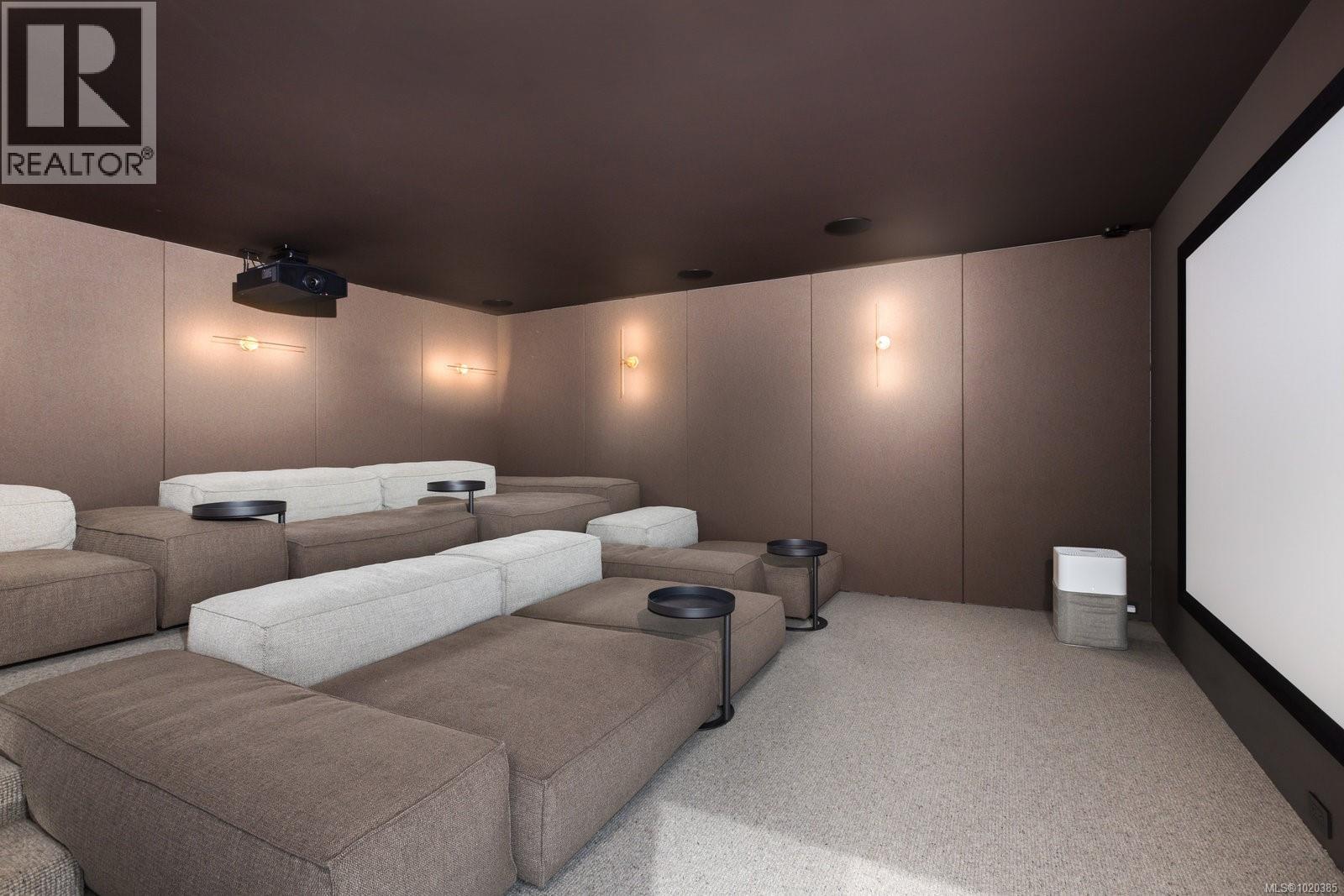  4040 White Rock Street, Saanich