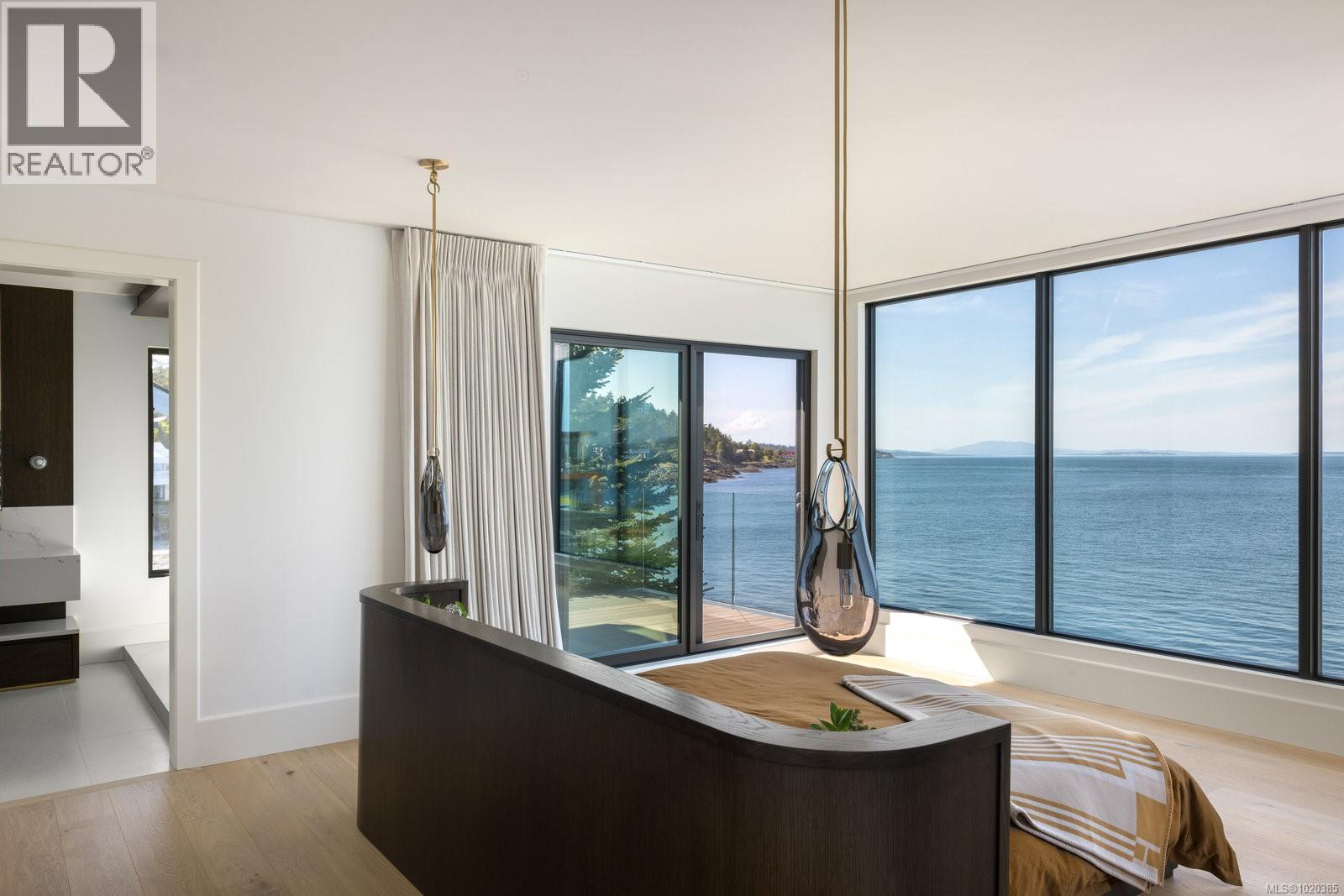  4040 White Rock Street, Saanich