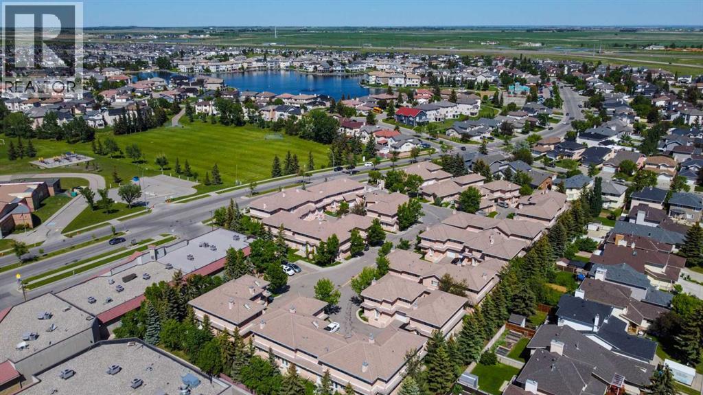 Single Family House for Sale in  Coral Cove NE Coral Springs Calgary 