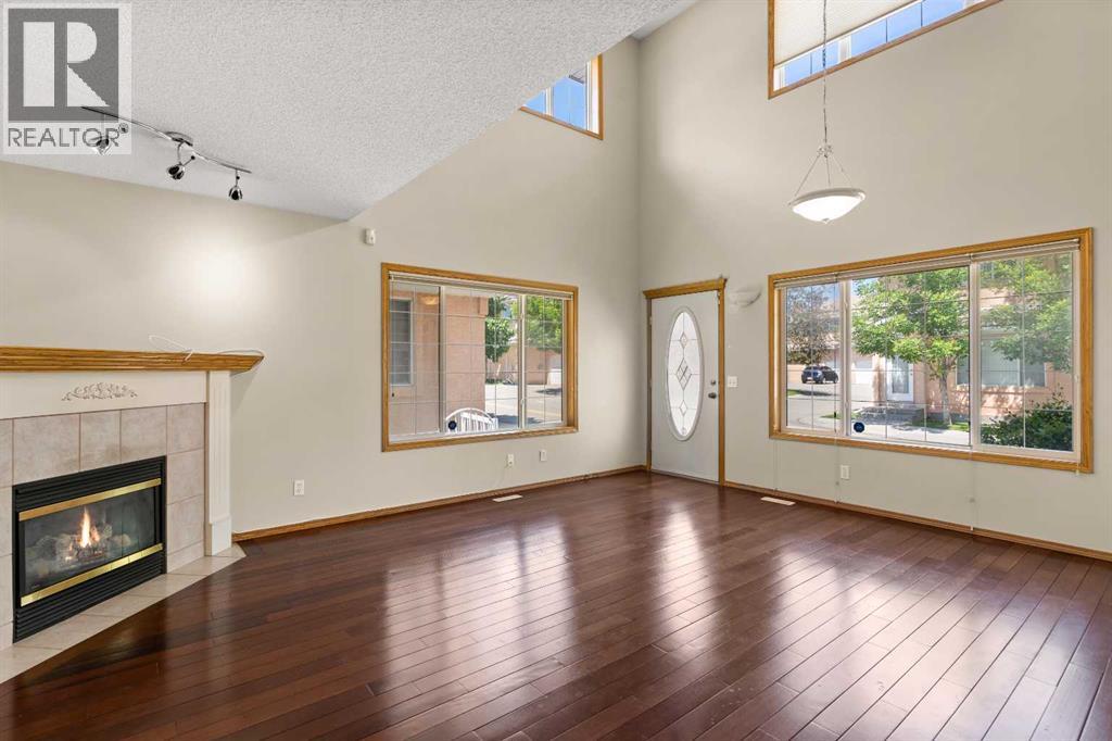 Single Family House for Sale in  Coral Cove NE Coral Springs Calgary 