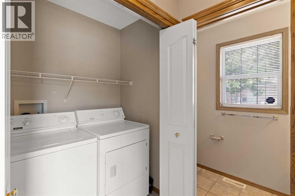 Single Family House for Sale in  Coral Cove NE Coral Springs Calgary 