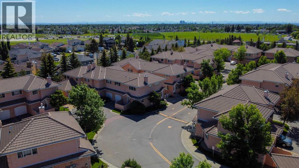 Single Family House for Sale in  Coral Cove NE Coral Springs Calgary 