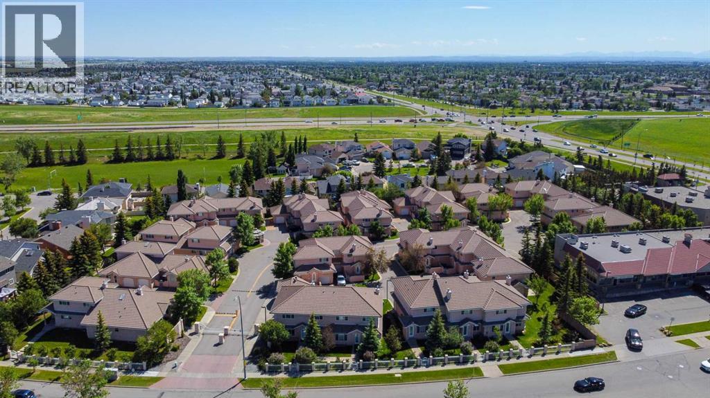 Single Family House for Sale in  Coral Cove NE Coral Springs Calgary 