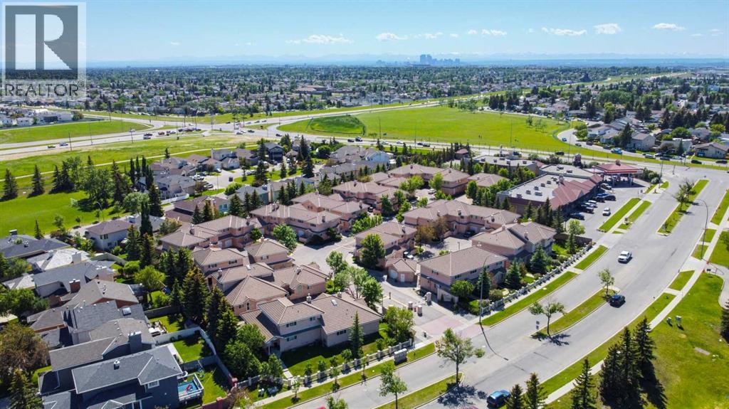 Single Family House for Sale in  Coral Cove NE Coral Springs Calgary 