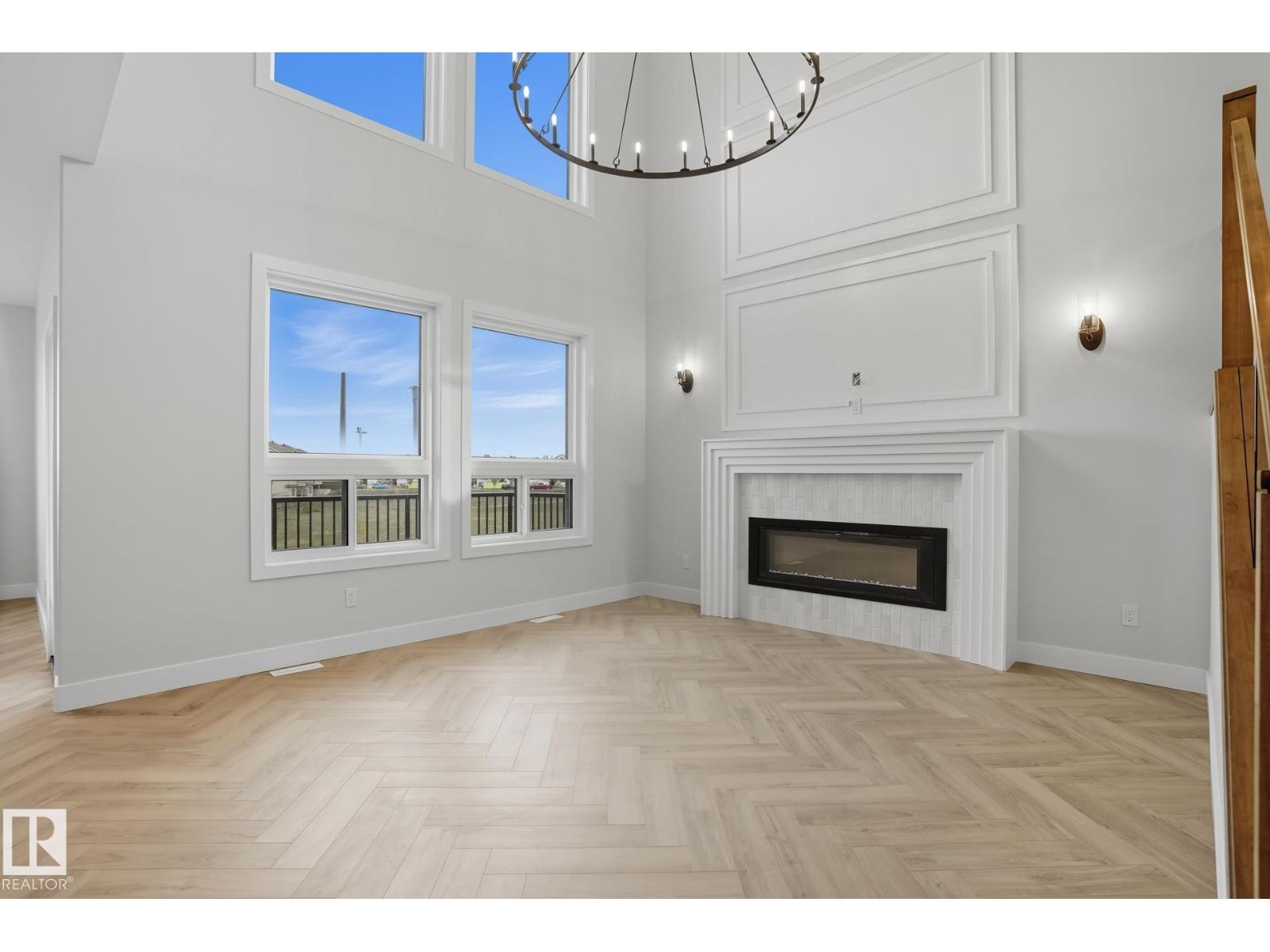 18135 87 ST NW NW, Edmonton