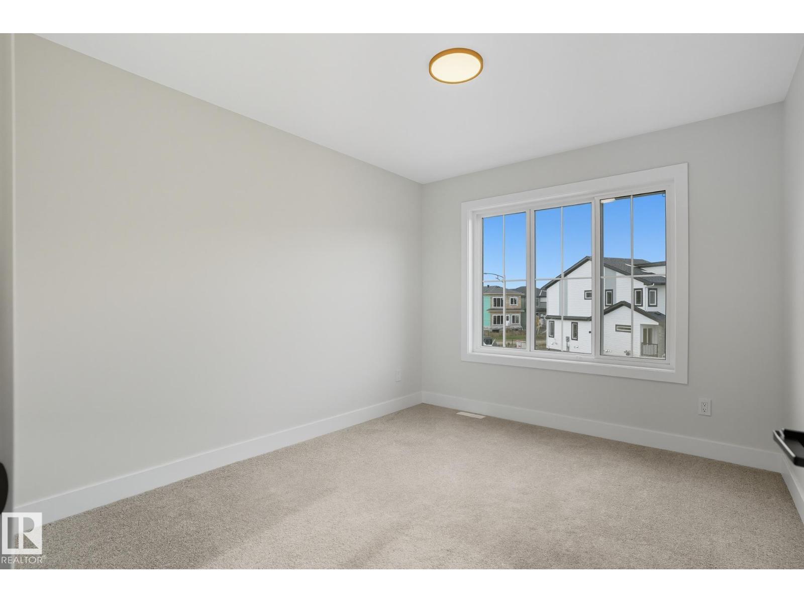 18135 87 ST NW NW, Edmonton