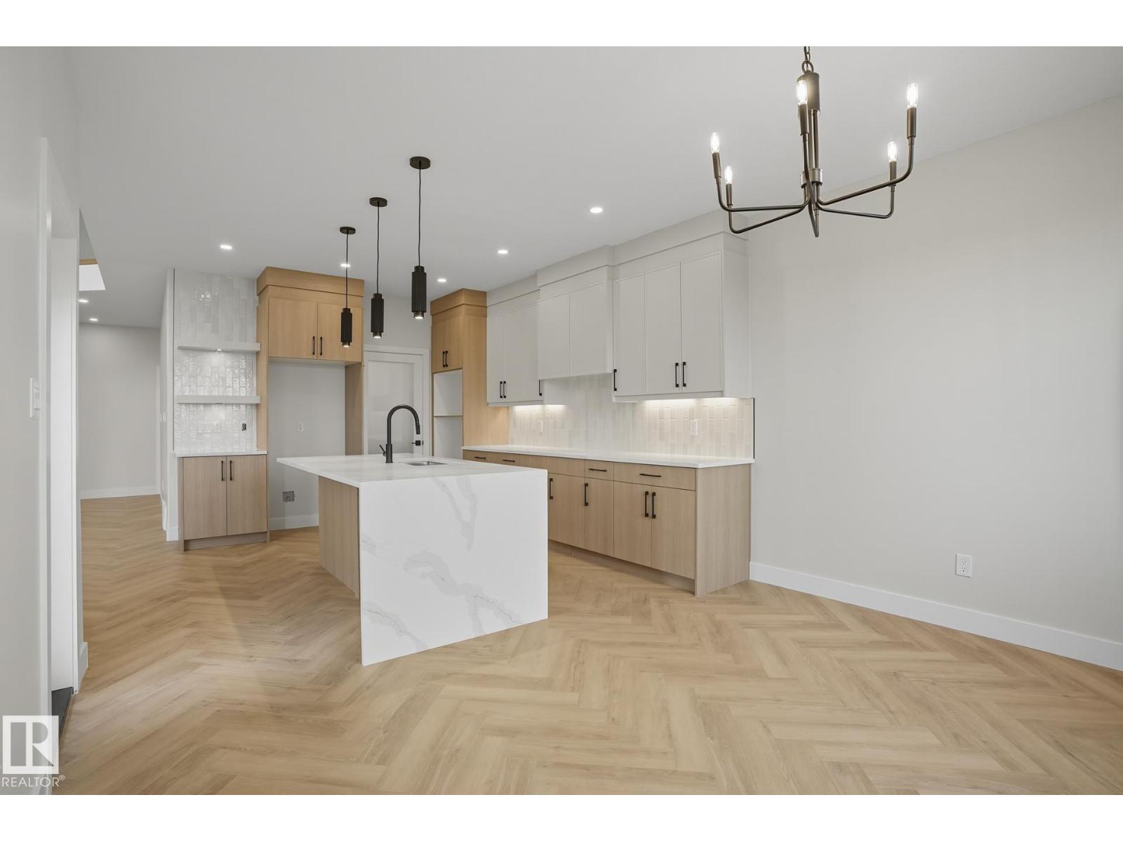 18135 87 ST NW NW, Edmonton