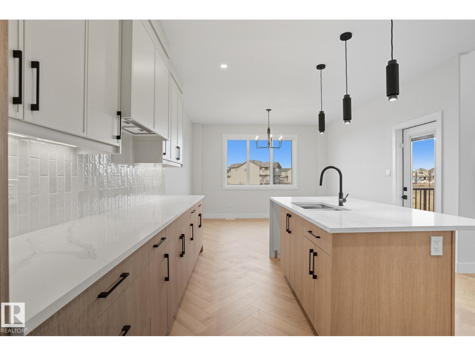 18135 87 ST NW NW, Edmonton